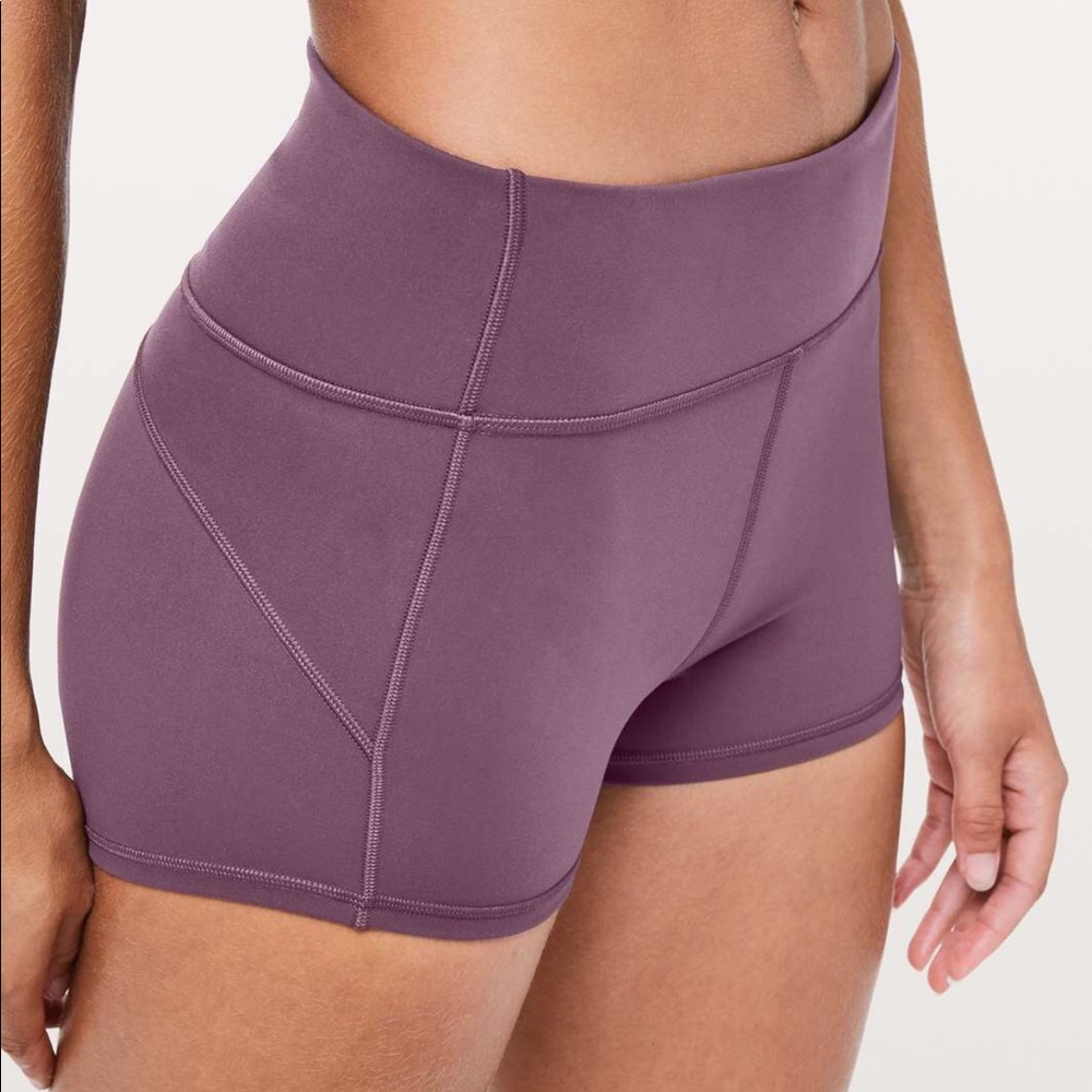 Lululemon In Movement Short 2.5 inch